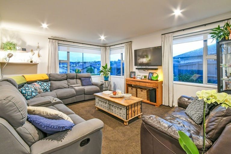 Photo of property in 19 Raithburn Terrace, Pokeno, 2402