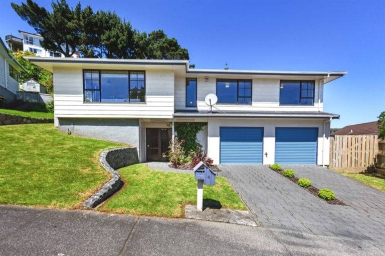 Photo of property in 4 Mercury Way, Whitby, Porirua, 5024