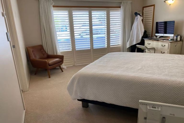 Photo of property in 42 Rame Road, Greenhithe, Auckland, 0632