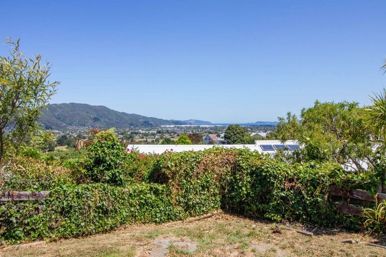 Photo of property in 20 Vista Grove, Kelson, Lower Hutt, 5010