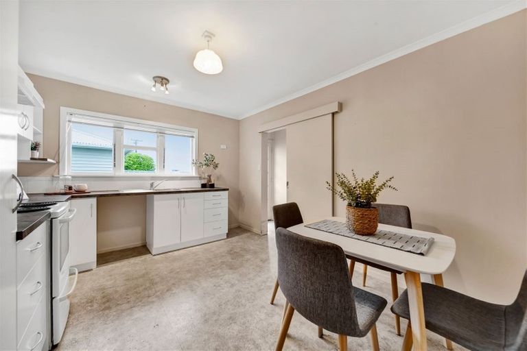 Photo of property in 2/15a Sole Avenue, Bell Block, New Plymouth, 4312