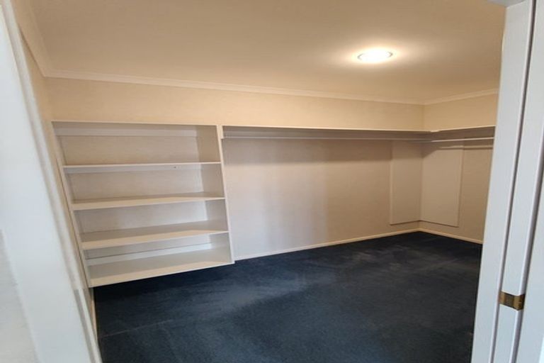 Photo of property in 8 Hattaway Avenue, Bucklands Beach, Auckland, 2012