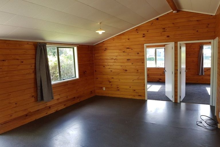 Photo of property in 506 Swanson Road, Ranui, Auckland, 0612