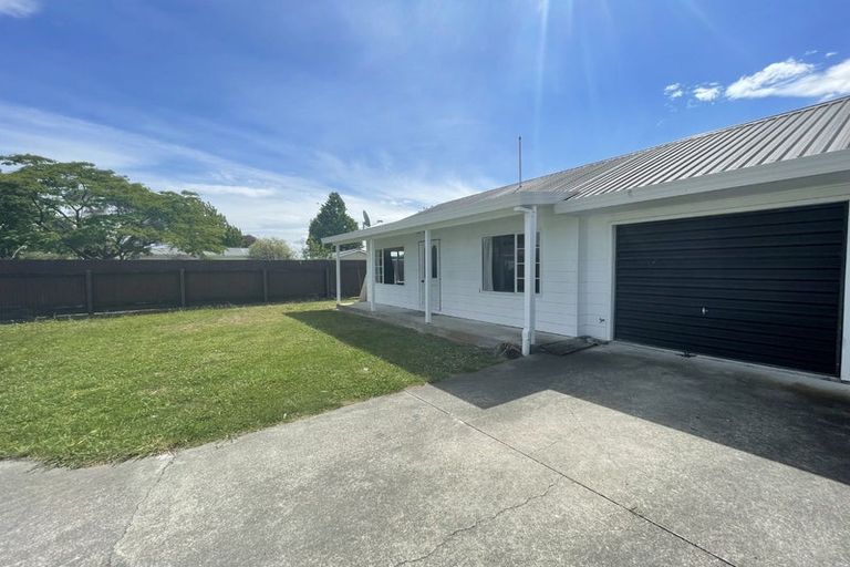 Photo of property in 2/815 Lawrence Street, Akina, Hastings, 4122