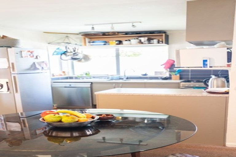 Photo of property in 2/137 Titirangi Road, New Lynn, Auckland, 0600