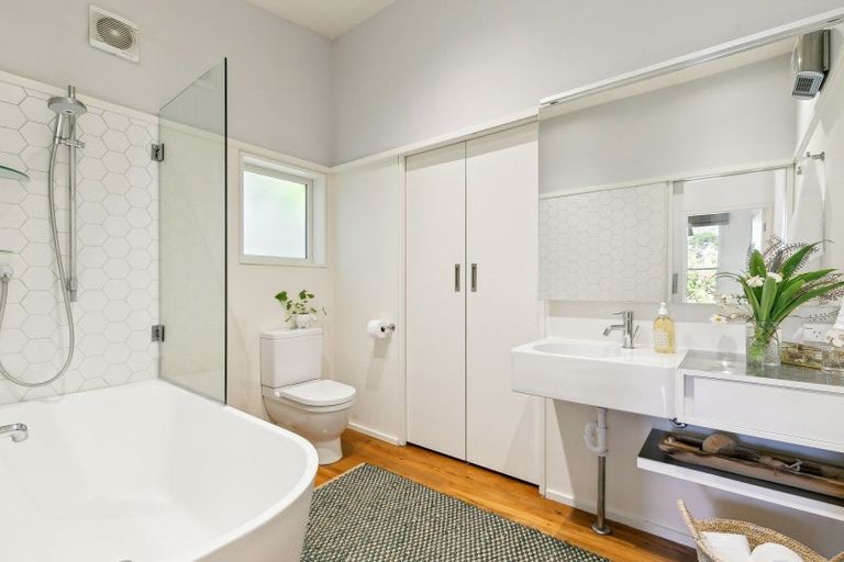 Photo of property in 39 Glenbervie Terrace, Thorndon, Wellington, 6011