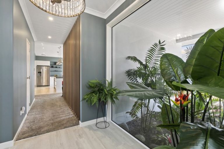 Photo of property in 11 Saint Thomas Avenue, Pyes Pa, Tauranga, 3112