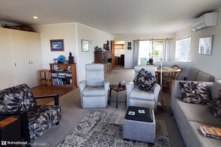 Photo of property in 10 Wallnutt Avenue, Waihi Beach, 3611