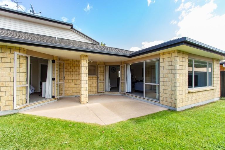 Photo of property in 52/64 Kawaha Point Road, Kawaha Point, Rotorua, 3010