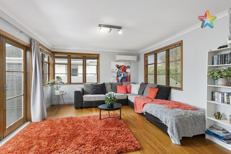 Photo of property in 97 Naenae Road, Naenae, Lower Hutt, 5011