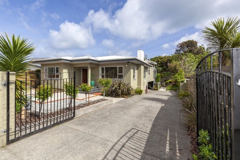 Photo of property in 83 Glen Road, Raumati South, Paraparaumu, 5032