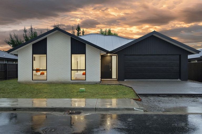 Photo of property in 53 Quinn Crescent, Woodend, 7610