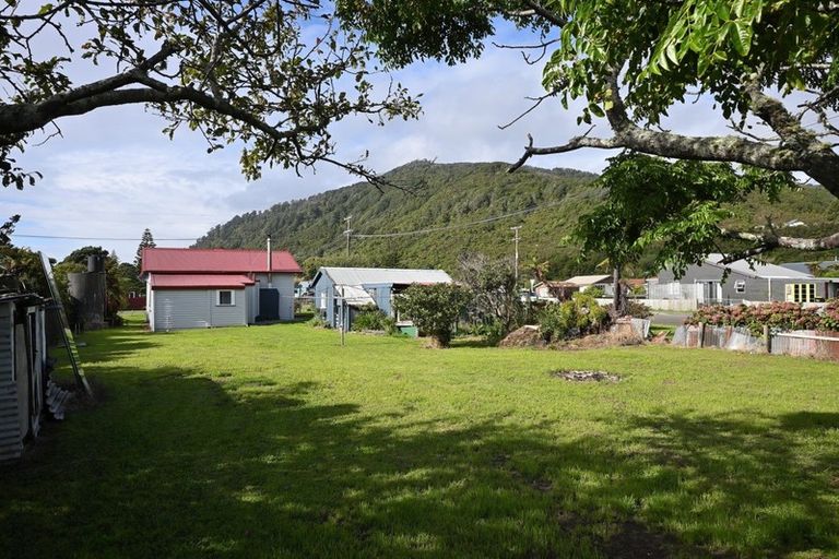 Photo of property in 10 Greenfield Street, Hector, 7822