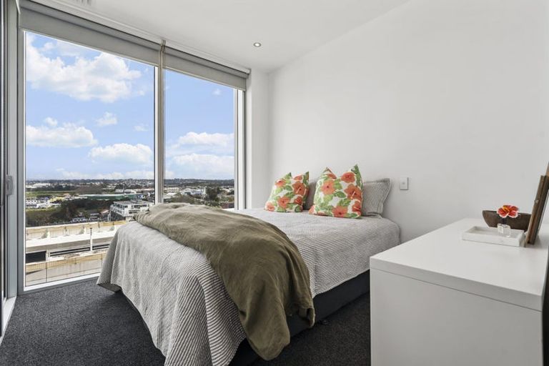 Photo of property in Sentinel Apartments, 905/3 Northcroft Street, Takapuna, Auckland, 0622