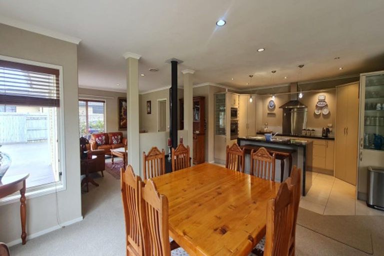 Photo of property in 44 Phillips Street, Sanson, 4817