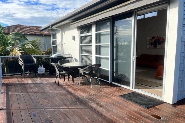 Photo of property in 13 Tranquility Rise, Mellons Bay, Auckland, 2014