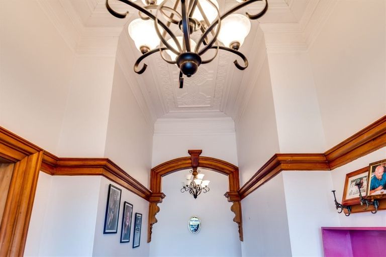 Photo of property in 200 Grove Road, Mayfair, Hastings, 4122