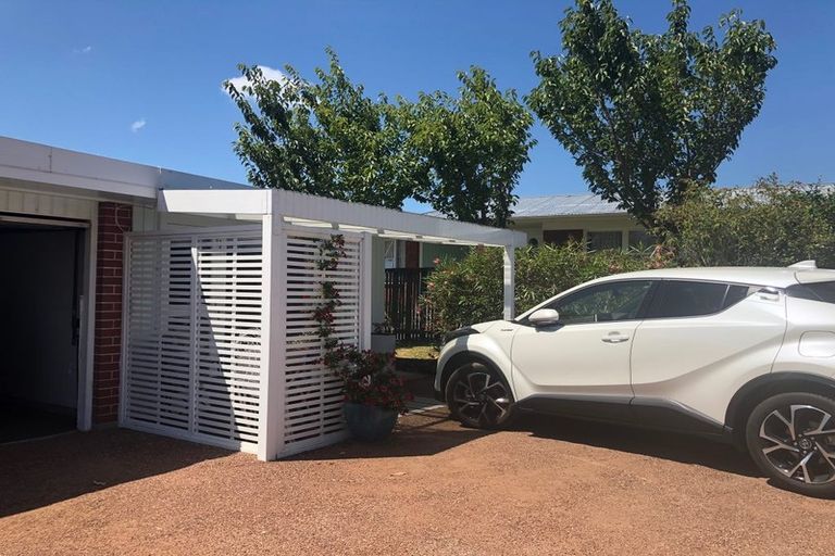 Photo of property in 2 Maungawhare Place, Otumoetai, Tauranga, 3110