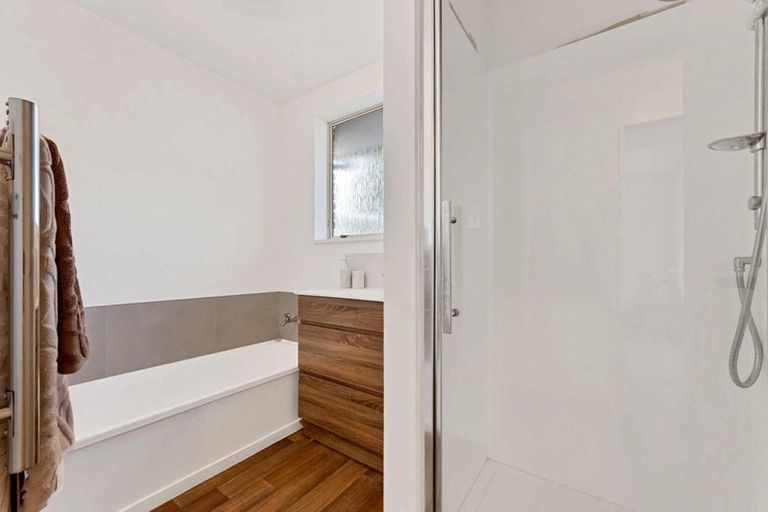 Photo of property in 2/166 Rocking Horse Road, Southshore, Christchurch, 8062