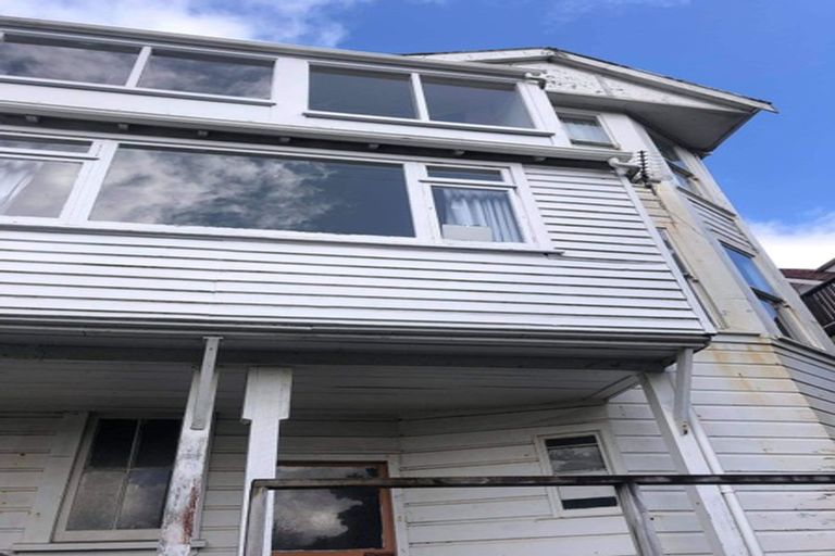 Photo of property in 37 Raroa Road, Kelburn, Wellington, 6012