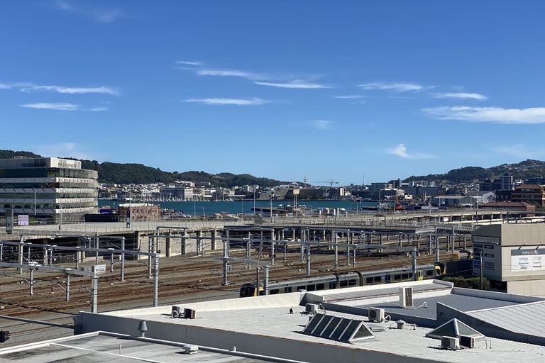 Photo of property in Stadium Garden Flats, 319/107 Thorndon Quay, Pipitea, Wellington, 6011