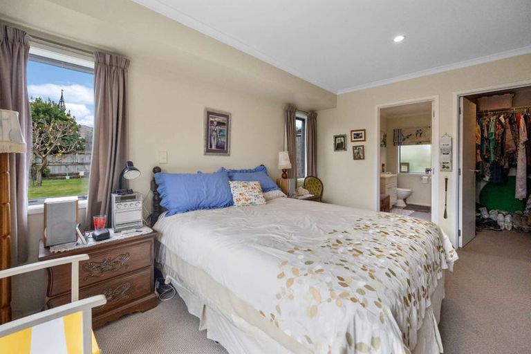 Photo of property in 3 Tararua Crescent, Carterton, 5713