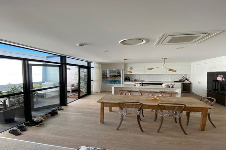 Photo of property in 202/86 Alpha Street, Cambridge, 3434