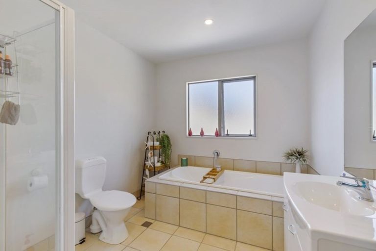 Photo of property in 62 Downing Street, Crofton Downs, Wellington, 6035