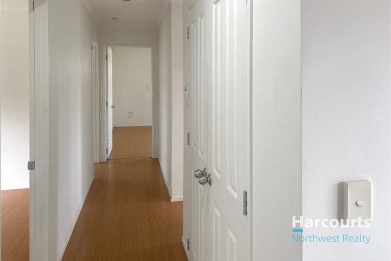 Photo of property in 4 Falcarragh Crescent, Flat Bush, Auckland, 2019