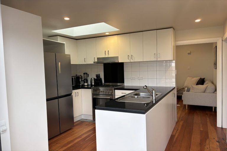 Photo of property in 7 Rata Street, Eastbourne, Lower Hutt, 5013