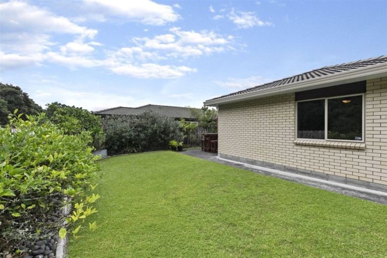 Photo of property in 6 Waimoko Glen, Swanson, Auckland, 0612