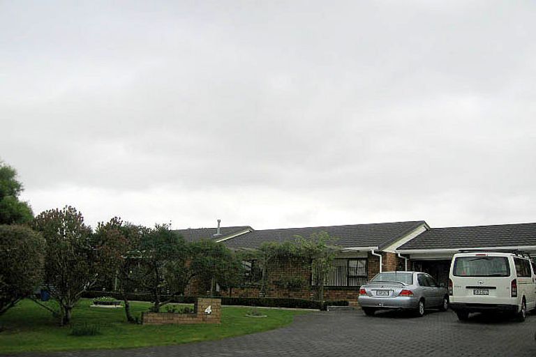 Photo of property in 4 Pinewood Grove, Paraparaumu Beach, Paraparaumu, 5032