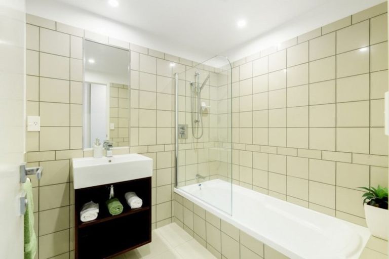 Photo of property in 2-06/424 Maunganui Road, Mount Maunganui, 3116