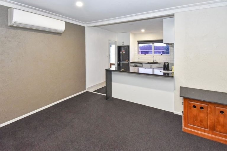 Photo of property in 1a Sikkim Crescent, Clover Park, Auckland, 2019