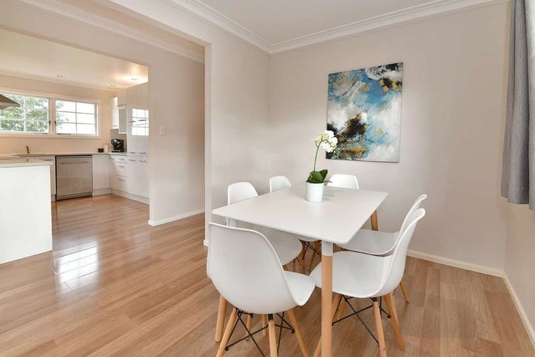 Photo of property in 17 Stapleford Crescent, Browns Bay, Auckland, 0630