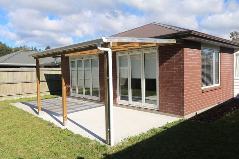 Photo of property in 41a Moeraki Road, Maoribank, Upper Hutt, 5018