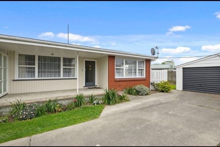 Photo of property in 2/166 Halswell Road, Hillmorton, Christchurch, 8025