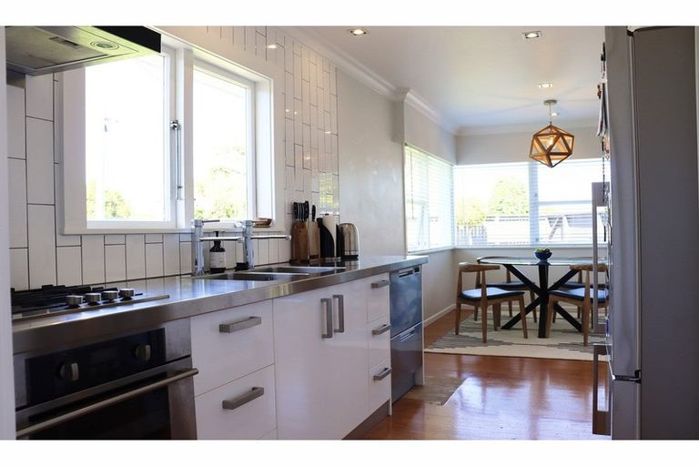 Photo of property in 1/14 James Street, Bayview, Auckland, 0629