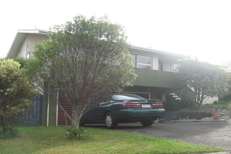 Photo of property in 11 Bowline Place, Whitby, Porirua, 5024
