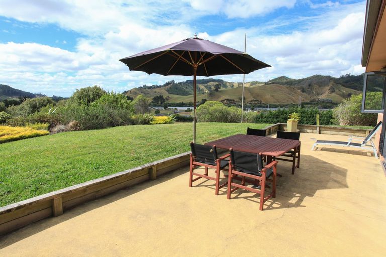 Photo of property in 25 Kauri Lane, Huntly, 3771