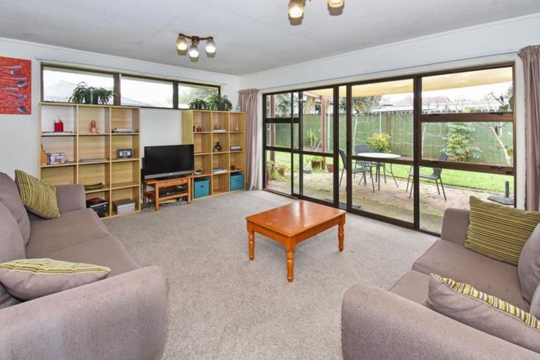 Photo of property in 2 James Walter Place, Mount Wellington, Auckland, 1060