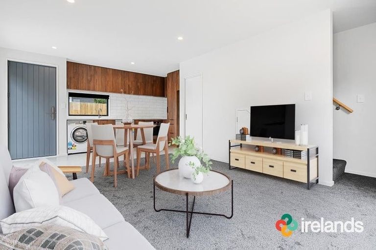 Photo of property in 2/135 Hills Road, Edgeware, Christchurch, 8013