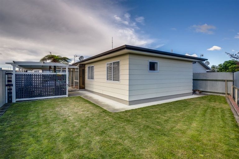 Photo of property in 3/42 Townshend Crescent, Greenmeadows, Napier, 4112