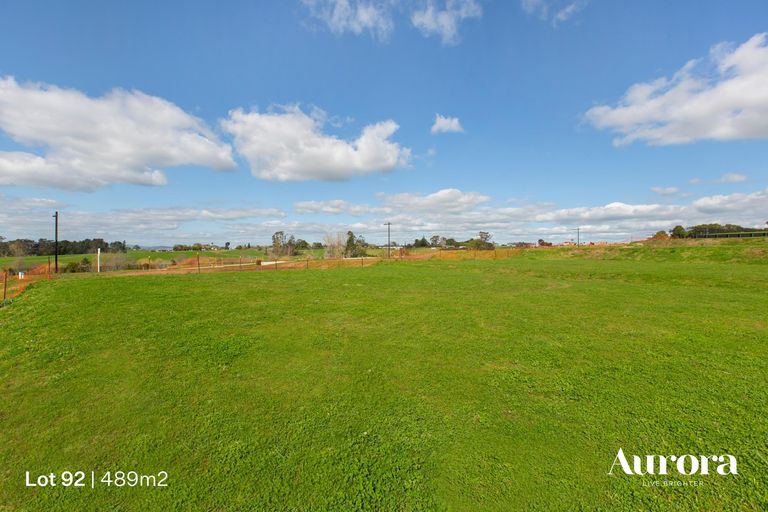 Photo of property in 1 Oralee Terrace, Peacocke, 3206