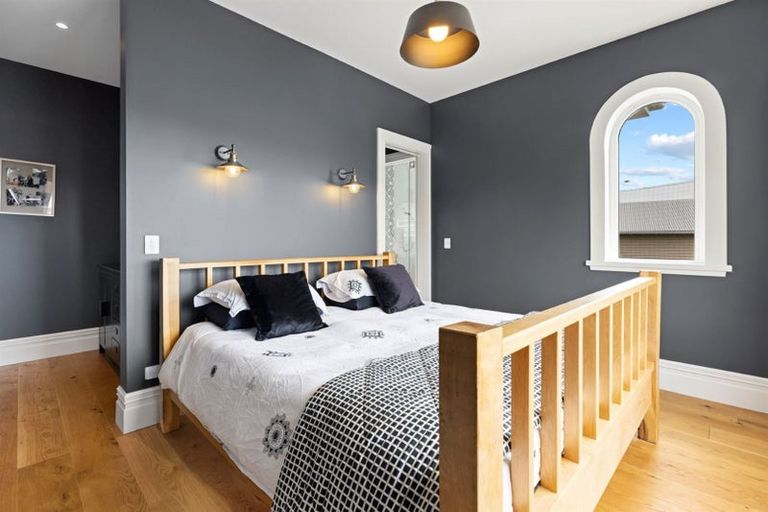 Photo of property in 156 Hackthorne Road, Cashmere, Christchurch, 8022