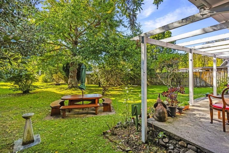 Photo of property in 13 Kauri Road, Waikanae, 5036