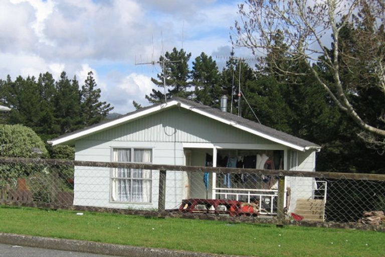 Photo of property in 42 Charles Street, Te Kamo, Whangarei, 0112