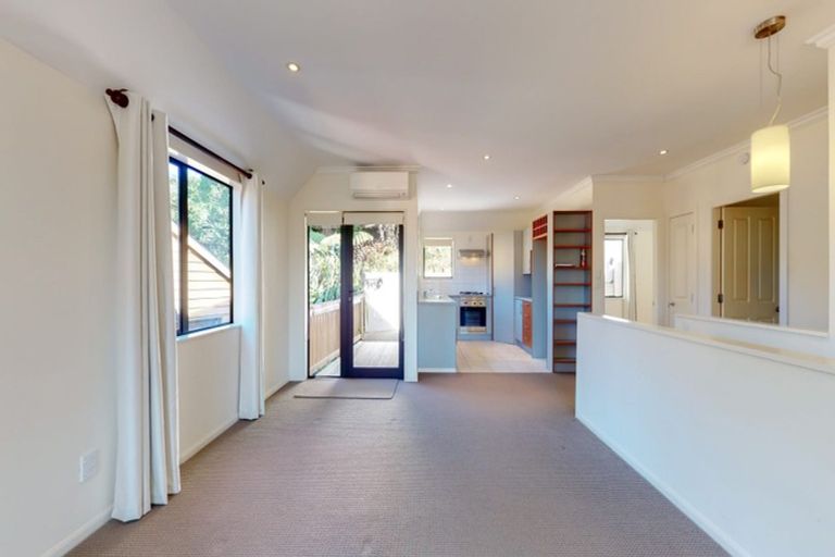 Photo of property in 35 Futuna Close, Karori, Wellington, 6012