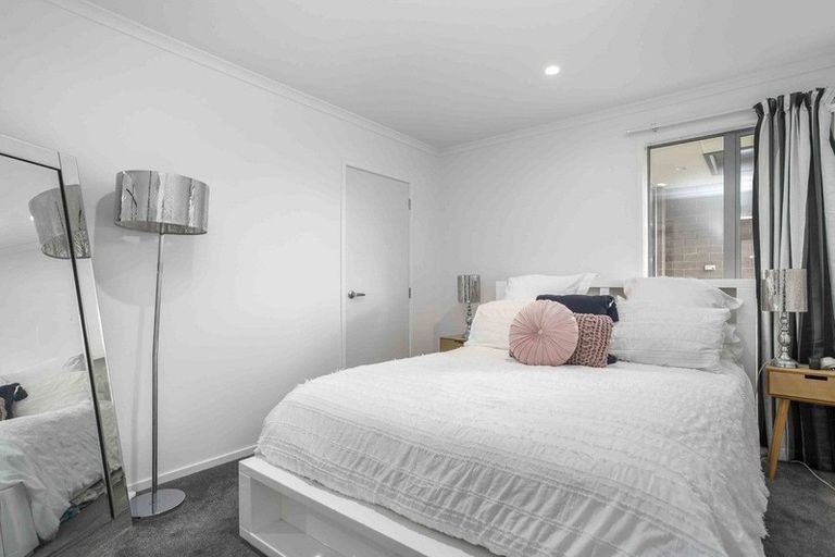 Photo of property in 21 Paso Fino Crescent, Karaka, Papakura, 2113