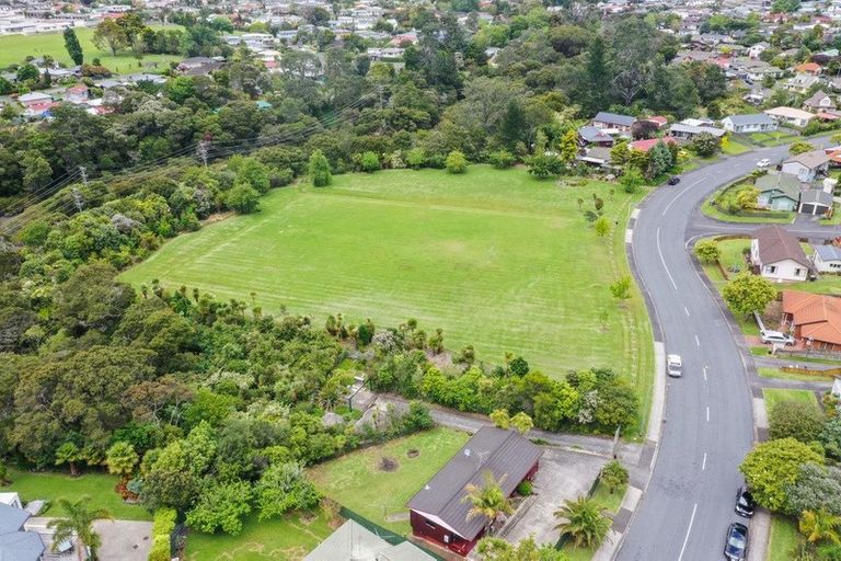 Photo of property in 76 Harmel Road, Glendene, Auckland, 0602